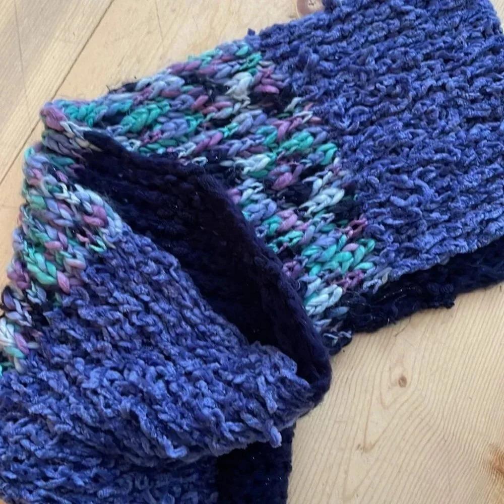 Scarf - Picture 11 of 13